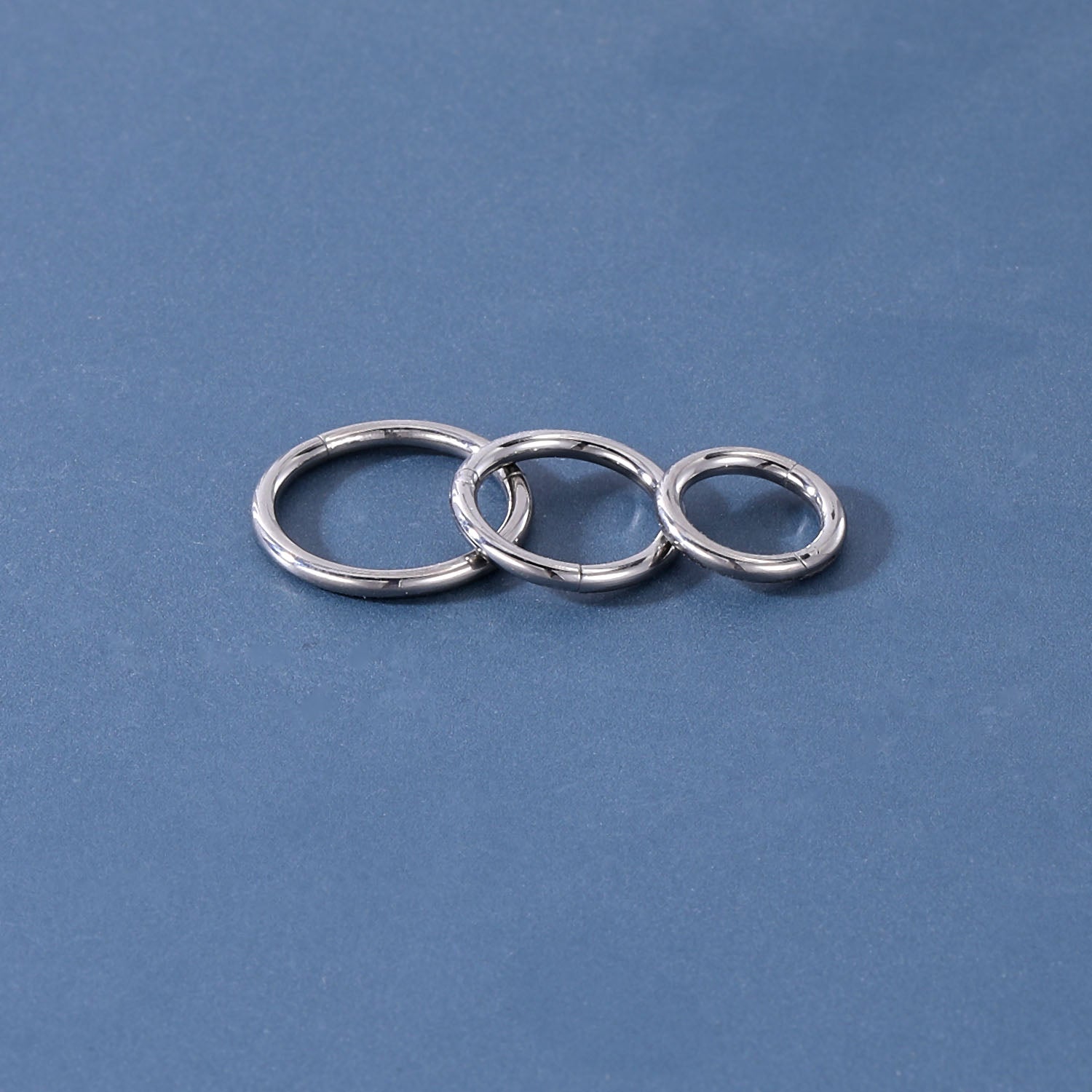 16g-g23-titanium-clicker-nose-septum-ring-conch-helix-cartilage-piercing