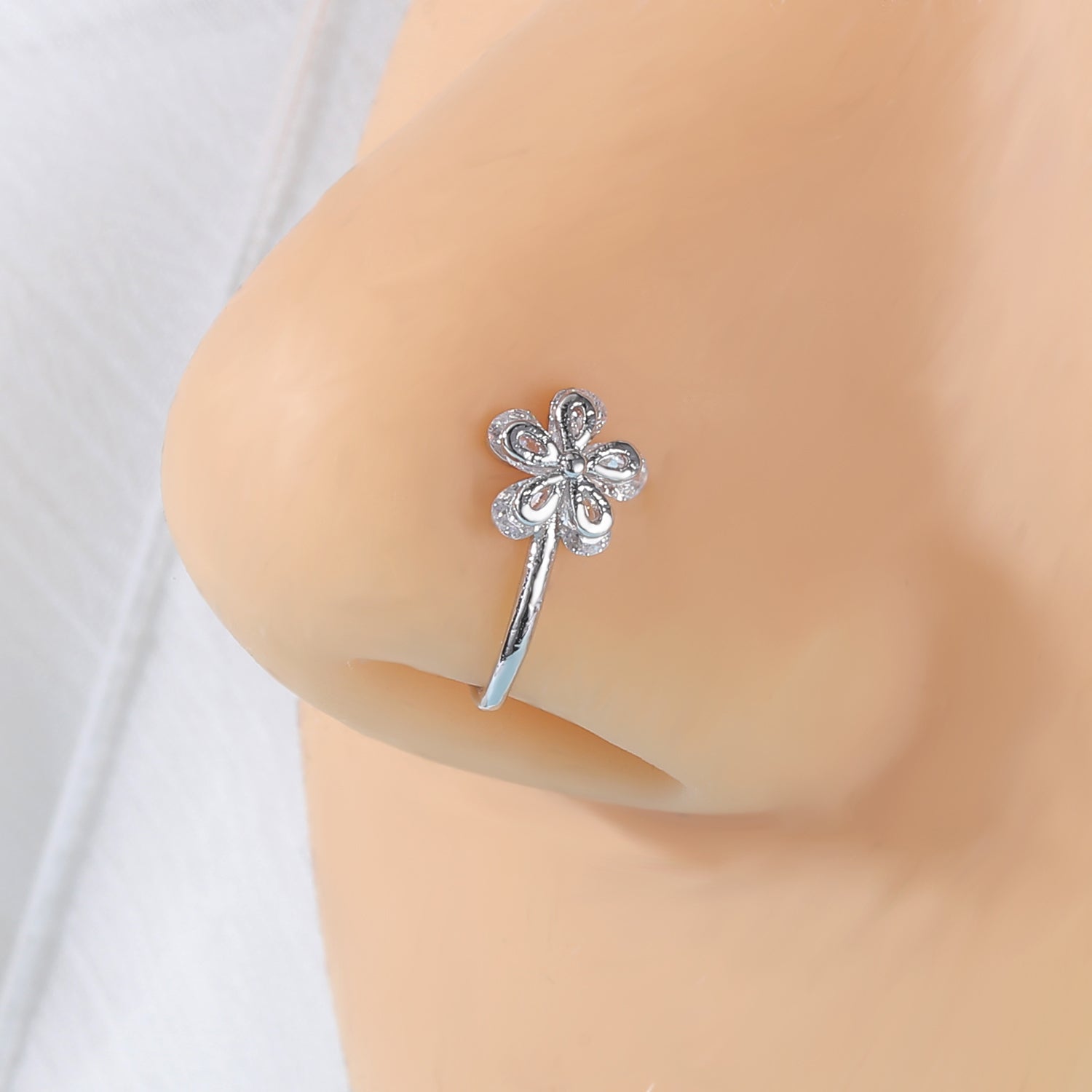 zs-white-zircon-flower-u-shaped-nose-clip-simple-stainless-steel-fake-nose-ring