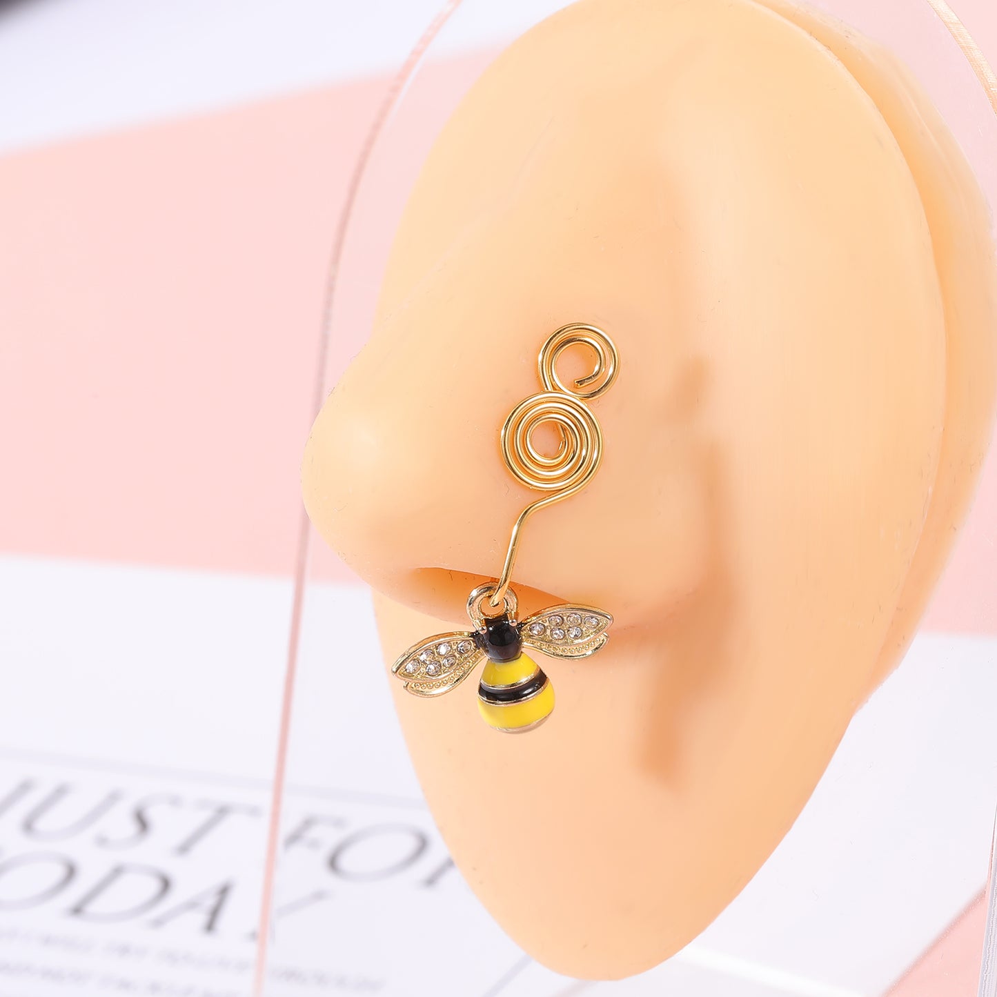 16g-gold-u-shaped-nose-clip-white-yellow-bee-pendant-fake-nose-ring