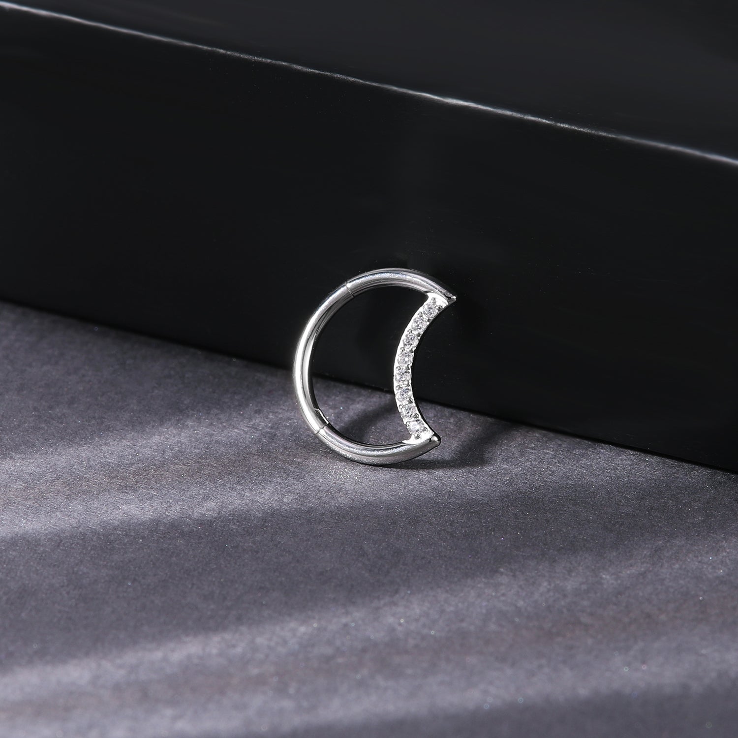 16g-g23-titanium-moon-septum-clicker-ring-crystal-conch-helix-cartilage-piercing